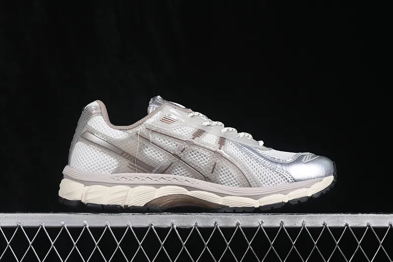 All categories Asics Asics series Asics Gel-Nimbus 12.1 Asics Gel-Nimbus 12.1 Asics retro breathable casual shoes cushioning men's wear-resistant running shoes 1203B144-100